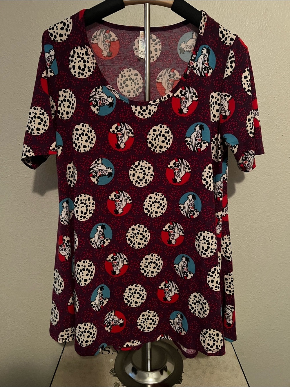 LuLaRoe Disney Villains Cruella De Vil 101 Dalmatians Shirt Top S Dogs S /sleeve